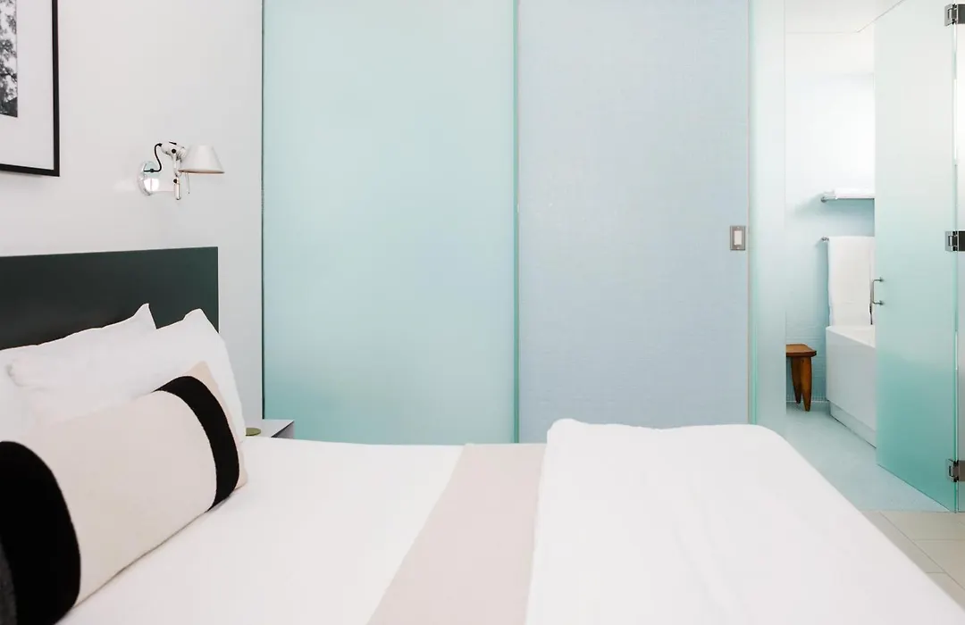 Frame Hotel - Treehouse-1